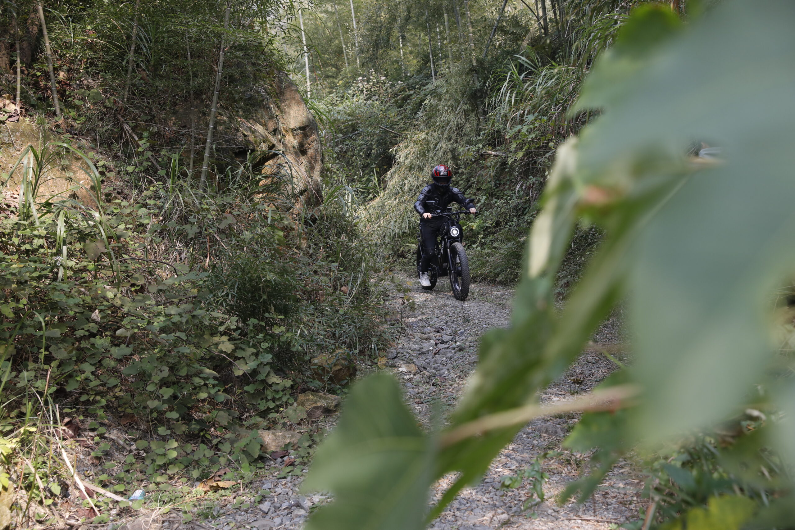 How to Dress for Spring Cycling